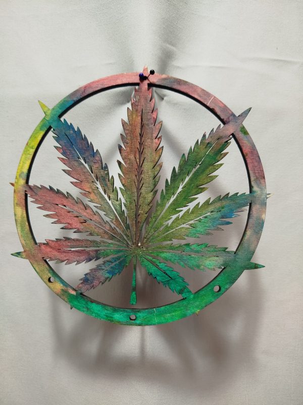 Fenstergehänge aus Holz